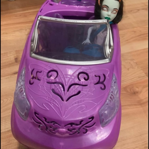 Monster high Car and Doll - Picture 2 of 4